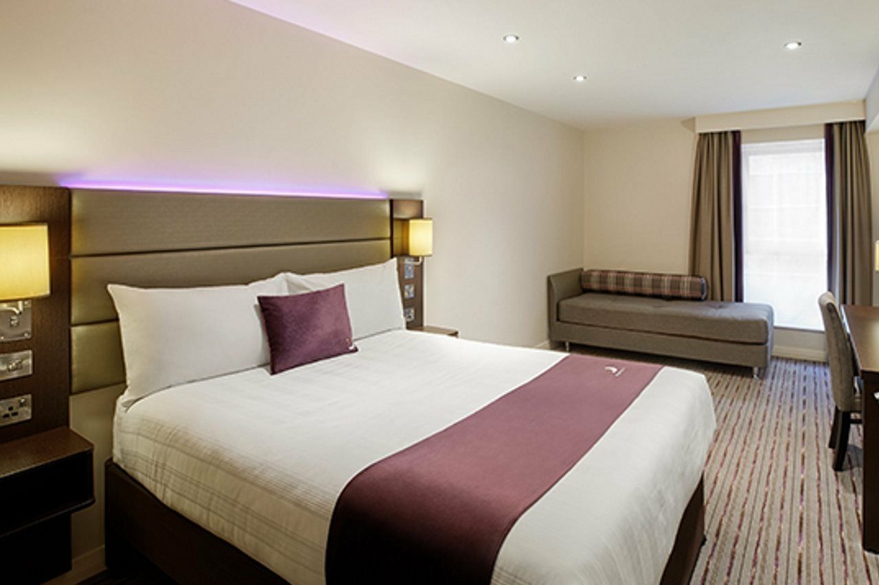 Premier Inn Premier Inn Bideford Exterior photo